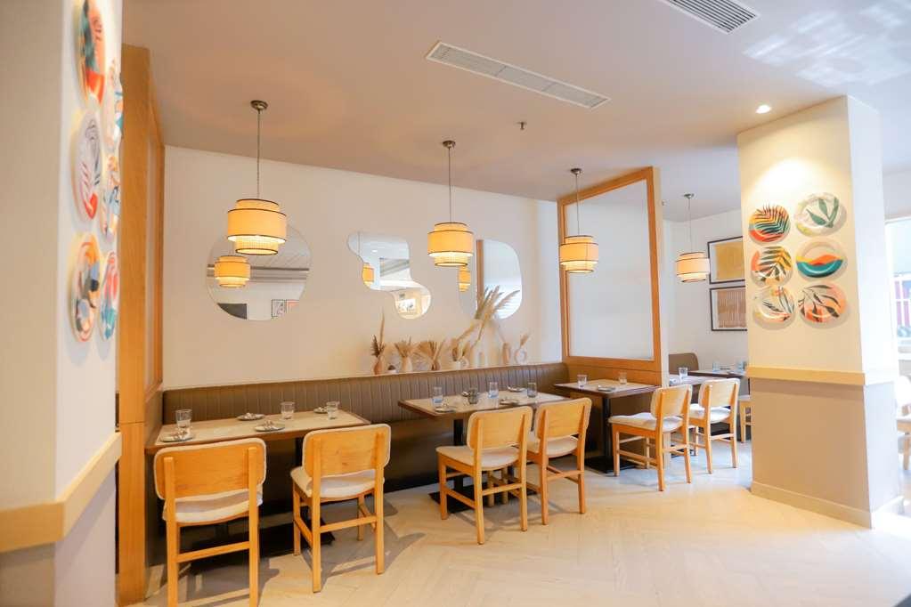 Park Inn By Radisson New Delhi Lajpat Nagar Restaurant bilde