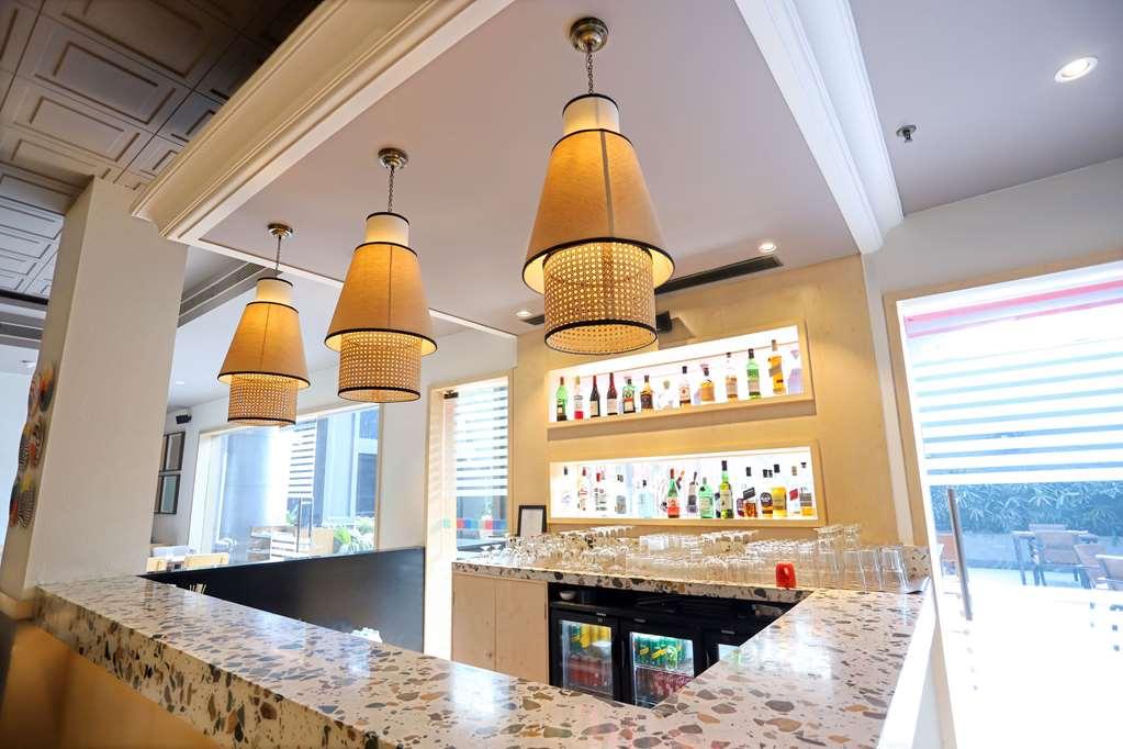 Park Inn By Radisson New Delhi Lajpat Nagar Restaurant bilde